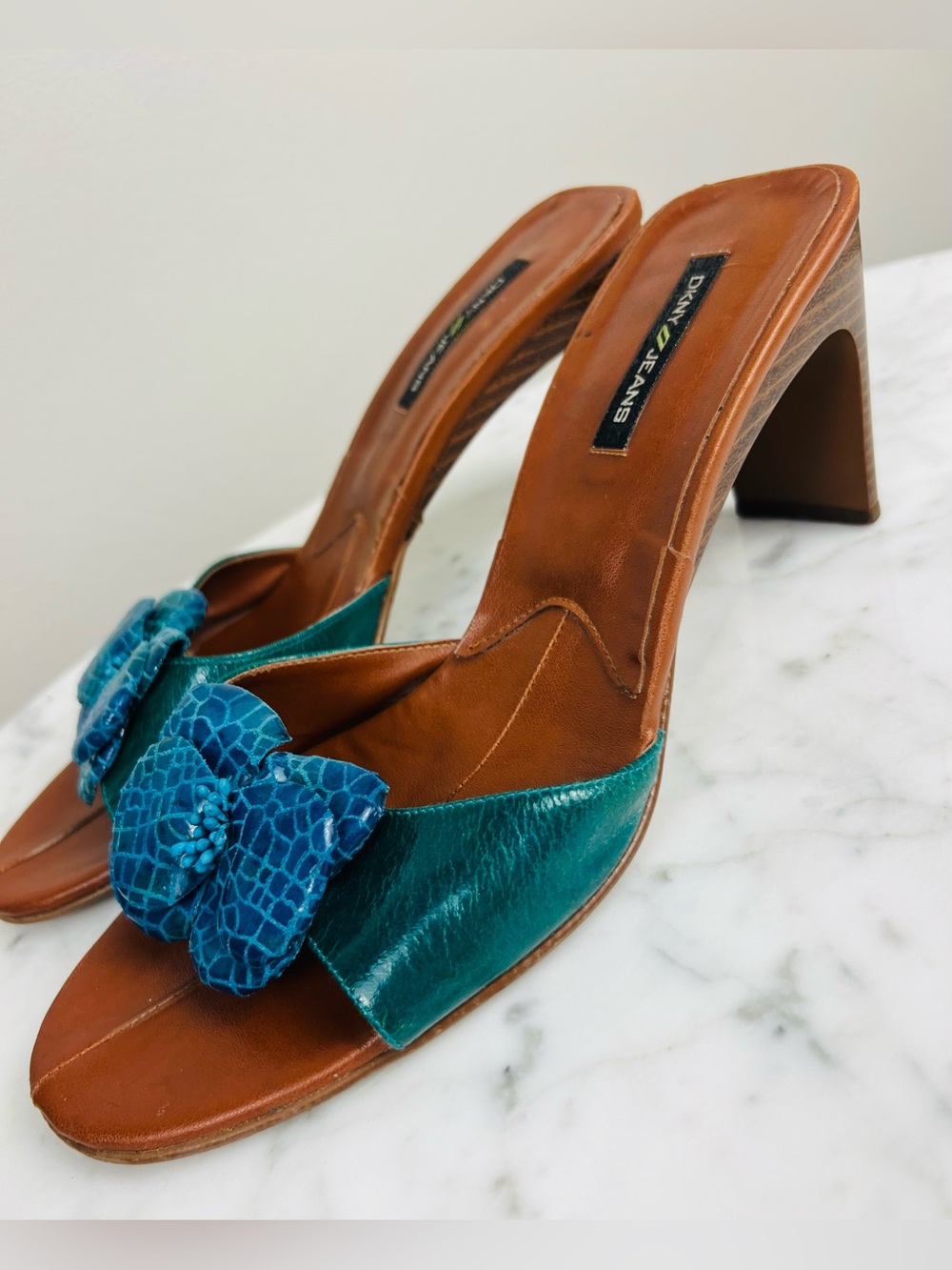 VTG 90s DKNY Jeans Floral Leather Kitten Heel Mules – Approx. Size 7